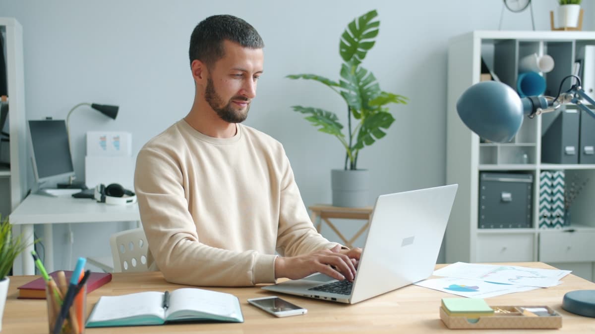 International student in France: switching to entrepreneur/liberal profession status